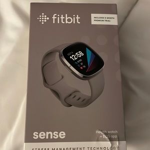 Fitbit sense - sage green silver (awesome color) received 2 bday